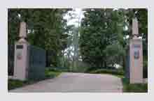 Entrance to Rienzi Mansion