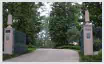 Entrance to Rienzi Home